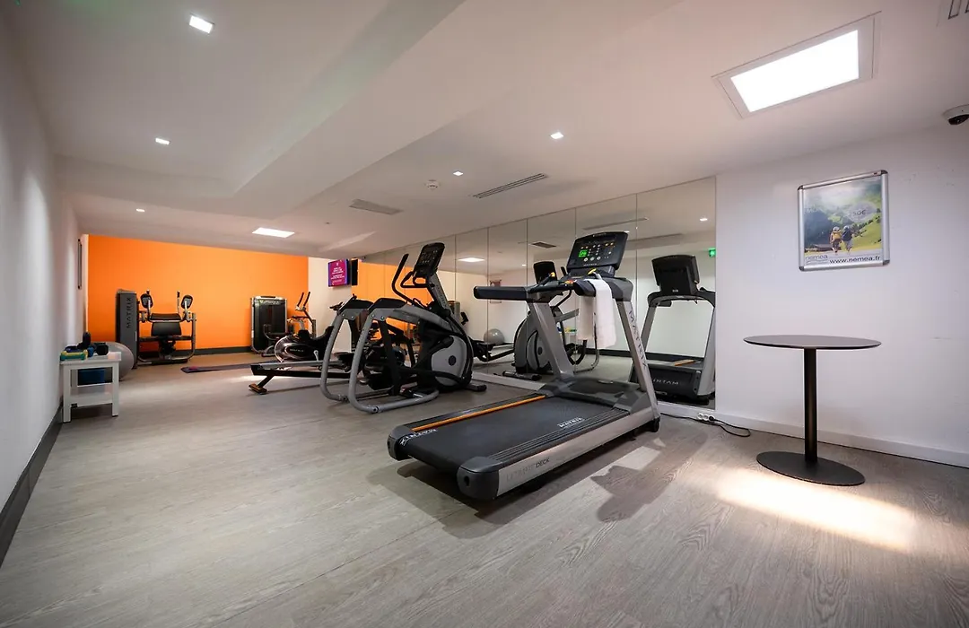 Nemea Appart Hotel Paris Levallois-1